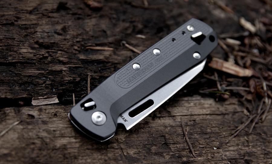 Couteau multifonctions FREE K2 | 8 Outils Leatherman - Noir - Welkit.com